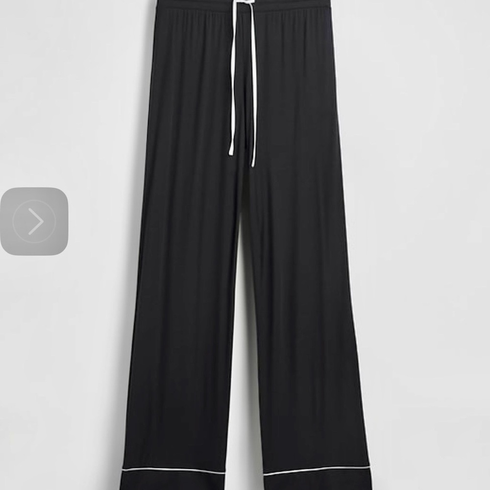 😍SALE😍NWT GAP Black Pajama Pants with White Trim, Small Petite